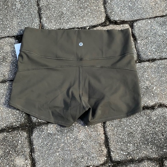 NEW WITH TAGS LULULEMON IN MOVEMENT SHORTS, SIZE 12 - Picture 4 of 7